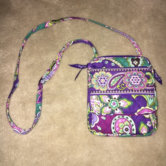 Vera Bradley Handbags - Vera Bradley Crossbody Purse